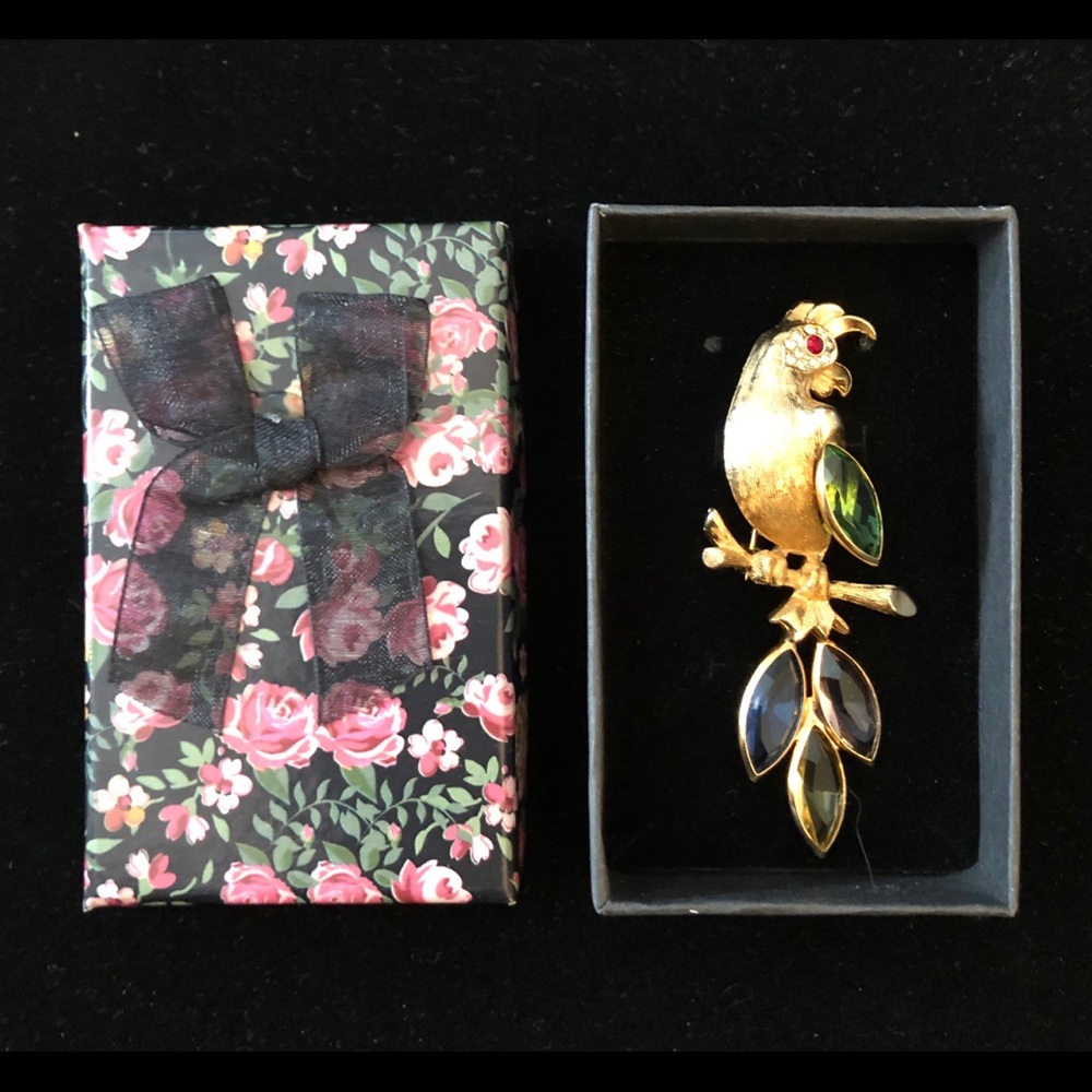 Vintage signed BSK Rhinestone Cockatoo brooch